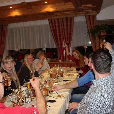 Harbachwirt, Διαμέρισμα