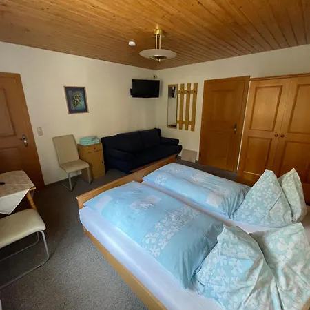 Harbachwirt, Apartment