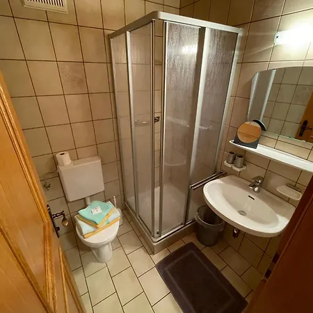 Harbachwirt, Apartment *